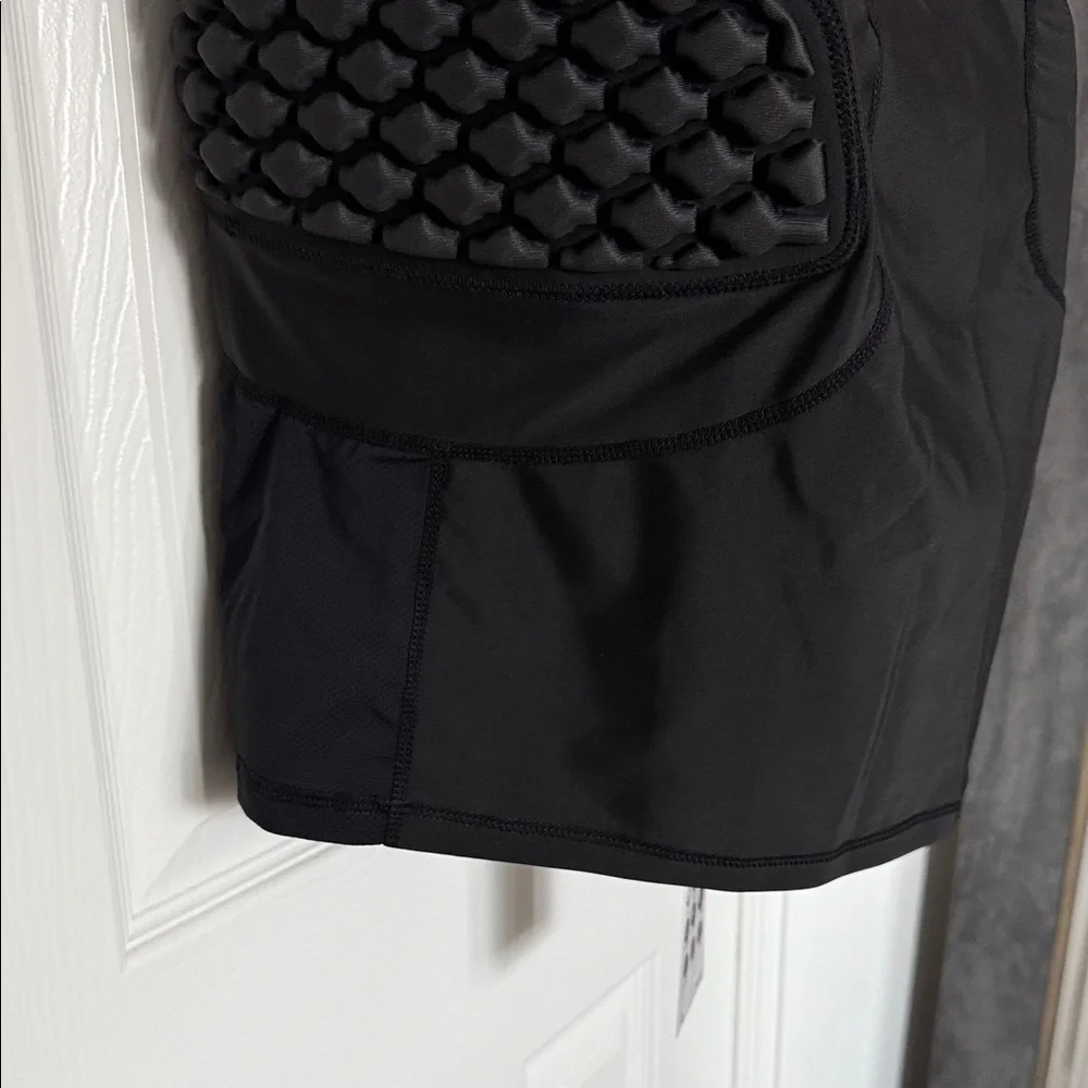 TUOYR Men’s Football Padded Shirt - Compression Adult Vest - Protective - Picture 4 of 16